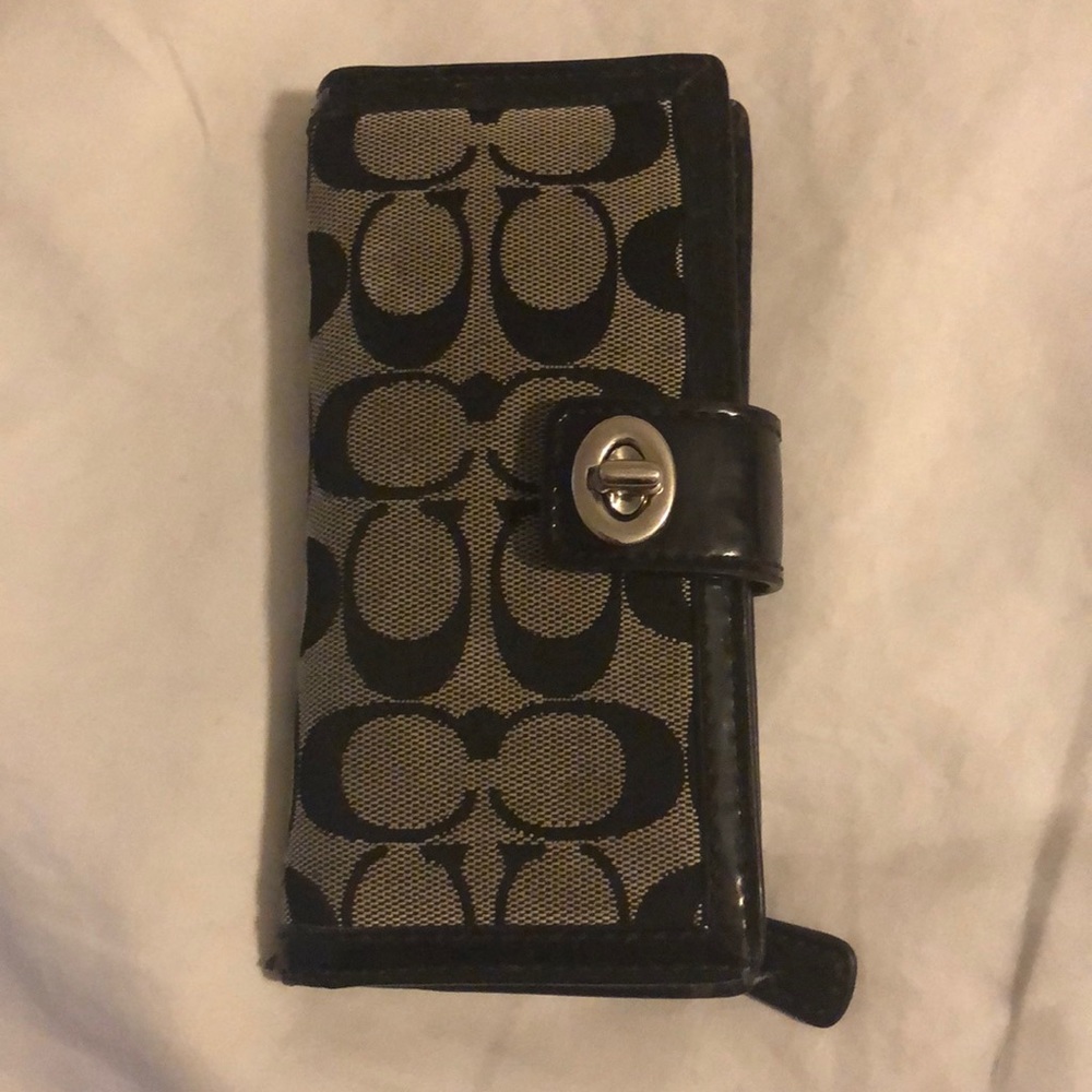 Large Soft Coach Wallet - Picture 1 of 4